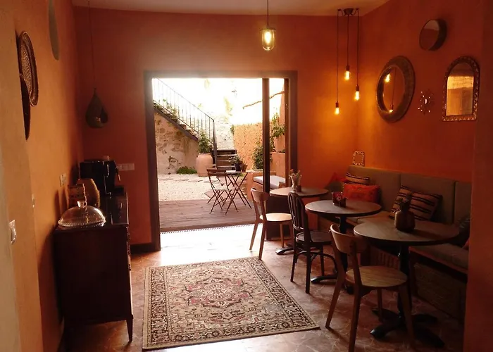 Llar De Homestay szállás